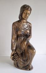 sculptuur, Gedetailleerd groot bronzen beeld, meisje met, Antiek en Kunst, Antiek | Keramiek en Aardewerk