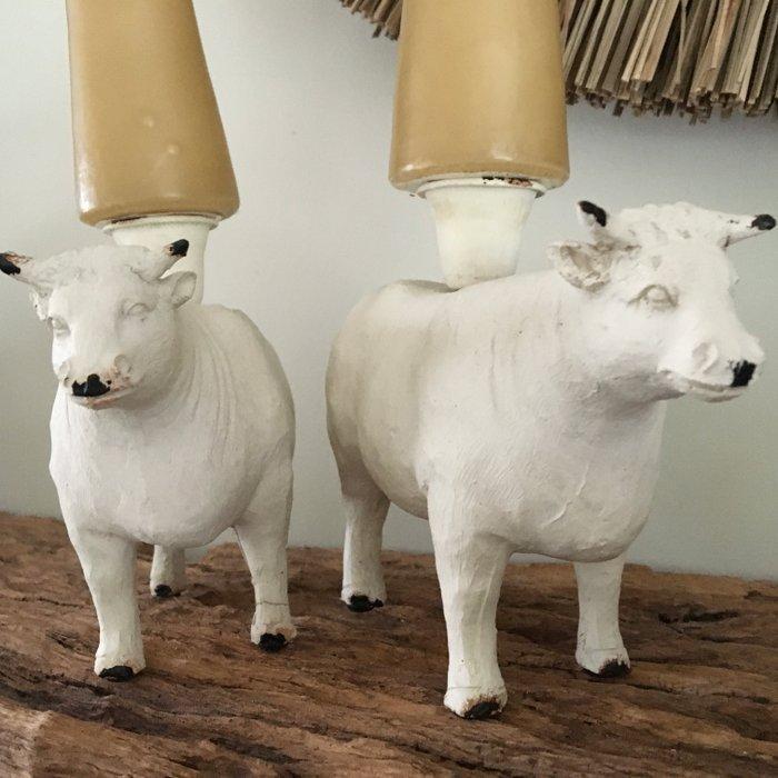 Kandelaar (2) - IJzer - SET KOEIEN KANDELAARS, Antiek en Kunst, Kunst | Designobjecten