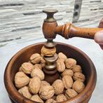 Pot - Hout, Messing - Notenschaal met hamer Not, Antiek en Kunst