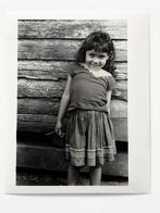 Alberto Korda (1928-2001). - Niña en granja, Ciego de