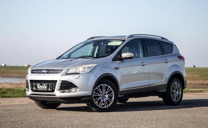Ford Kuga 1.6 Titanium PANORAMA DAK / STOELVERWARMING / TREK, Auto's, Ford, Te koop, Handgeschakeld, SUV of Terreinwagen, Zilver of Grijs