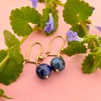 Gouden oorhangers met lapis lazuli | Vintage (oorbellen), Sieraden, Tassen en Uiterlijk, Oorbellen, Gebruikt, Overige kleuren