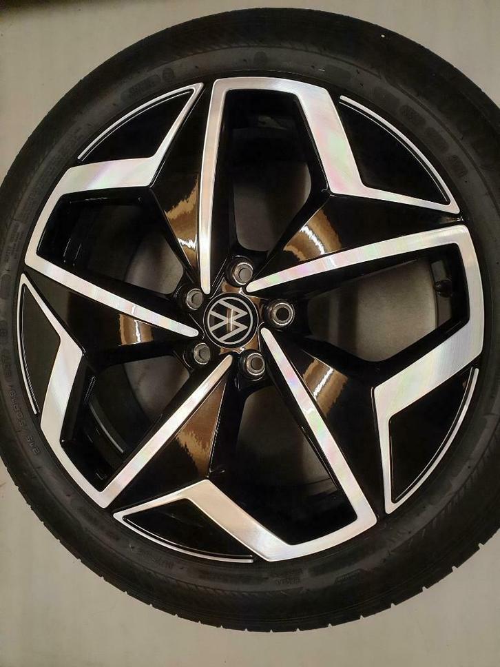 VW ID3 10A601025H Andoya lichtmetalen velgen 19inch + banden, Auto-onderdelen, Banden en Velgen, 19 inch, Zomerbanden, 215 mm