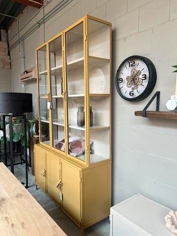 Vitrinekast staal hoog buffetkast glas dressoir korting beschikbaar voor biedingen