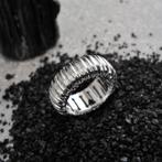 18 Krt. Witgouden ring met ribbels (exclusief, dames ring), Sieraden, Tassen en Uiterlijk, Ringen, 18 tot 19, Gebruikt, Overige kleuren