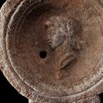 Oud-Romeins Olielamp met decor - gezicht in profiel - 90/117