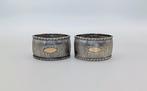 Pair of hand engraved - Servetring - .800 zilver, Antiek en Kunst, Antiek | Goud en Zilver