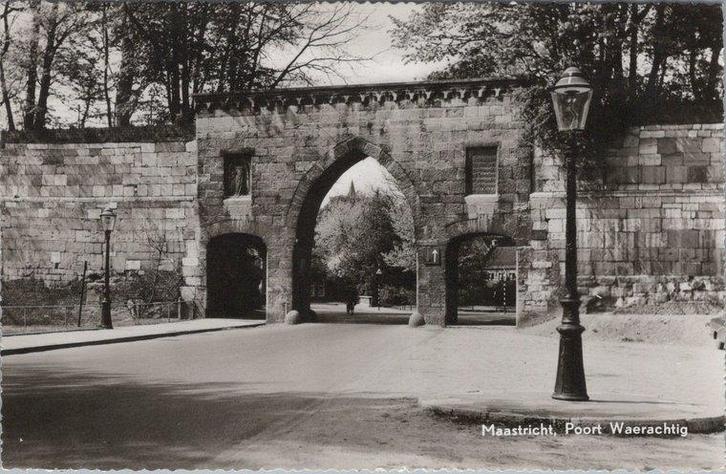 MAASTRICHT - Poort Waarachtig, Verzamelen, Ansichtkaarten | Nederland, Verzenden