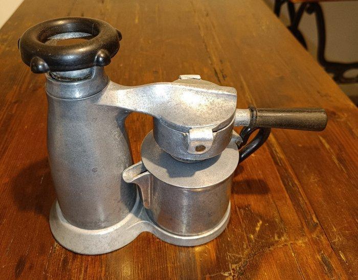 O.M.G. (Officine Meccaniche Gozzano) di Novara -, Antiek en Kunst, Antiek | Keukenbenodigdheden