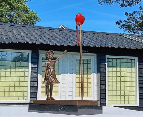 after banksy - sculptuur, Girl with Balloon after Banksy -, Antiek en Kunst, Kunst | Designobjecten