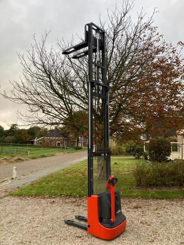 Compacte Linde L10 stapelaar 1000kg 4.4 meter hefhoogte beschikbaar voor biedingen