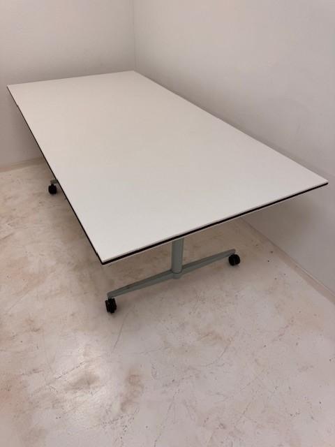 Kusch+Co 9000 Roll N Meet Klaptafel 200*100, Zakelijke goederen, Kantoor en Winkelinrichting | Kantoormeubilair en Inrichting