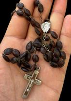 Mysterieuze en gotische rozenkrans uit de late Victoriaanse