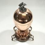 Antieke (1900-1910) complete eierwarmer bekroond door vogel, Antiek en Kunst