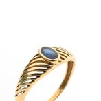 Gouden ring met saffier (gouden rijring, edelstenen), Gebruikt, Overige kleuren, Ophalen of Verzenden, 17 tot 18