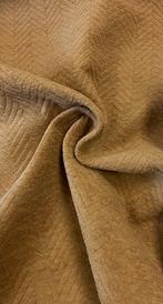 Prestigieuze katoenen stof met een visgraatpatroon in