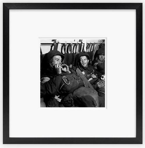 Robert Capa - American paratroopers en route to their, Antiek en Kunst, Kunst | Schilderijen | Modern