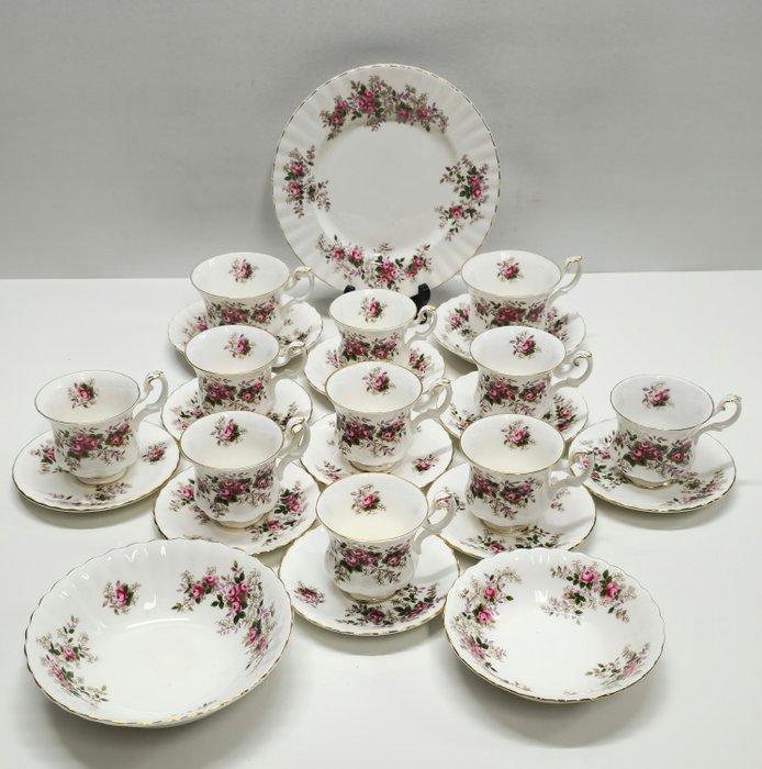 Royal Albert - Koffie- en theeservies (14) - Lavender Rose., Antiek en Kunst, Antiek | Meubels | Tafels