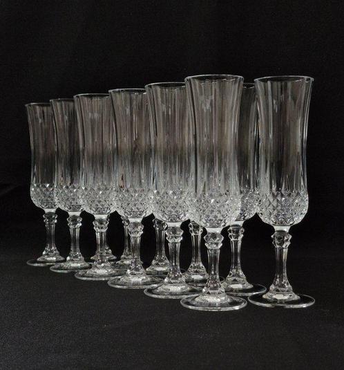 Cristal dArques - Champagne fluitje (12) - Longchamp -, Antiek en Kunst, Antiek | Meubels | Tafels