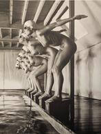 Michael Joseph - Pool ladies, poised to dive – framed in a, Antiek en Kunst, Kunst | Schilderijen | Modern