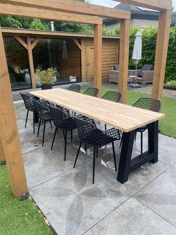 Eiken tuintafel op maat – massief hout, gratis bezorgd beschikbaar voor biedingen