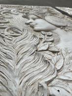 Naar Alphonse Mucha - Plaquette - MGO, Antiek en Kunst