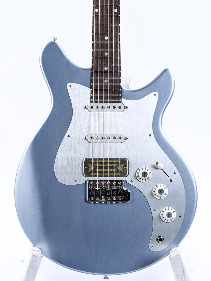 Eastman FullerTone DC 62 Ice Blue Metallic (Solid Body), Muziek en Instrumenten, Snaarinstrumenten | Gitaren | Elektrisch, Solid body