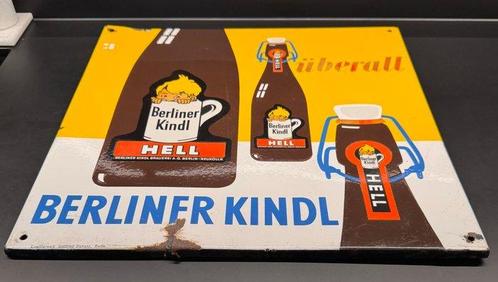 Reclamebord - Berliner Kindl Hell - Emaille, Staal, Antiek en Kunst, Antiek | Wandborden en Tegels