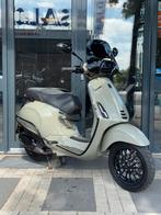 Vespa Sprint E5 custom | Khaki green | lvl10 | alarm | gar., Overige modellen, Maximaal 45 km/u, Ophalen of Verzenden, Zo goed als nieuw