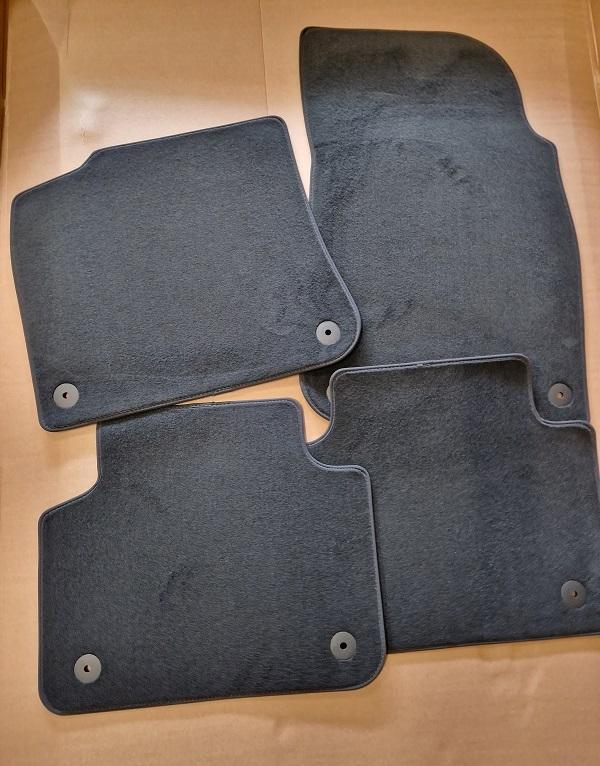 Mattenset VW Touareg CR7 Automatten Origineel Nieuw, Auto-onderdelen, Overige Auto-onderdelen, Nieuw, Verzenden