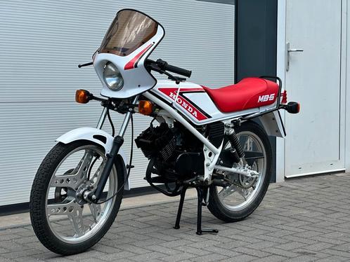Super mooie Honda MB5 Model 1986, Fietsen en Brommers, Brommers | Honda, Maximaal 45 km/u, MB, Nieuw, Ophalen of Verzenden