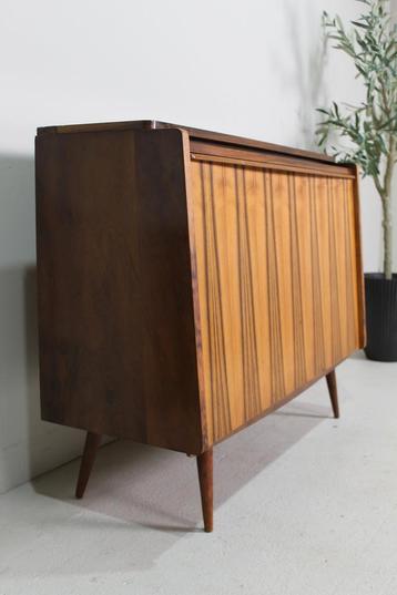 Vintage schoenenkast jaren 50 beschikbaar voor biedingen