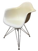 10x Vitra Eames DAR Wit - Inclusief Levering en Garantie, Huis en Inrichting, Nieuw