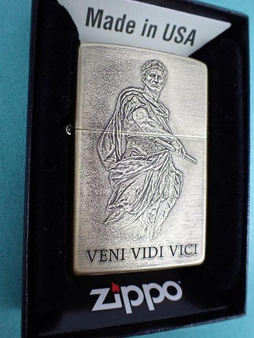 Zippo - Zippo Custom - Veni Vidi Vici - Zonder Minimumprijs, Verzamelen, Rookartikelen, Aanstekers en Luciferdoosjes