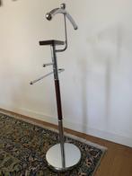 Dressboy - Hout, Staal
