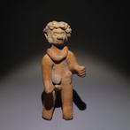 Jama-Coaque, Ecuador, Terracotta Figuur. 12,5 cm. Spaanse