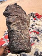 Chondriet Chondrite meteoriet - 57 kg - (2), Verzamelen, Mineralen en Fossielen