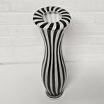 Vaas - Glas - Mond geblazen