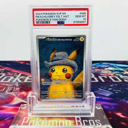 Pokémon Graded card - Pikachu Grey Felt Hat #085 Black Star, Hobby en Vrije tijd, Verzamelkaartspellen | Pokémon