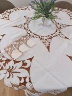 Handdoek - 125 cm - 125 cm - Met de hand geborduurd linnen, Antiek en Kunst