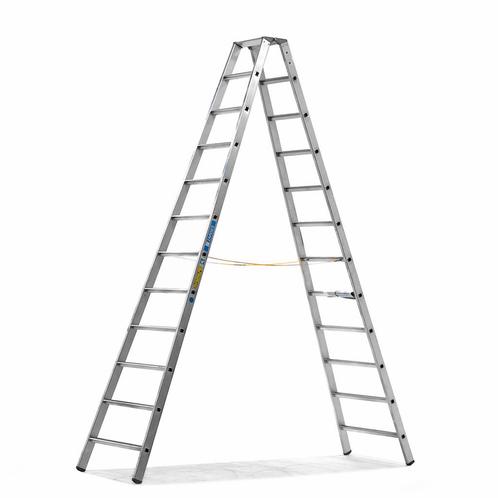 Gebruikte Industrietrap dubbelzijdig, 2x12 treden, Doe-het-zelf en Verbouw, Ladders en Trappen, Ophalen of Verzenden