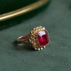 Gouden ring met synthetische robijn 14 krt