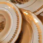 Estampillé PL - Tafelservies (11) - Model Gevederd wild -
