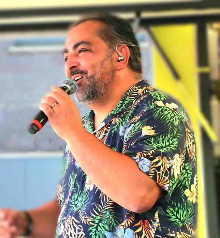 Feestzanger Spaans, Nederlands en Engelstalig, Diensten en Vakmensen, Muzikanten, Artiesten en Dj's, Band, Dj, Orkest, Solo-artiest