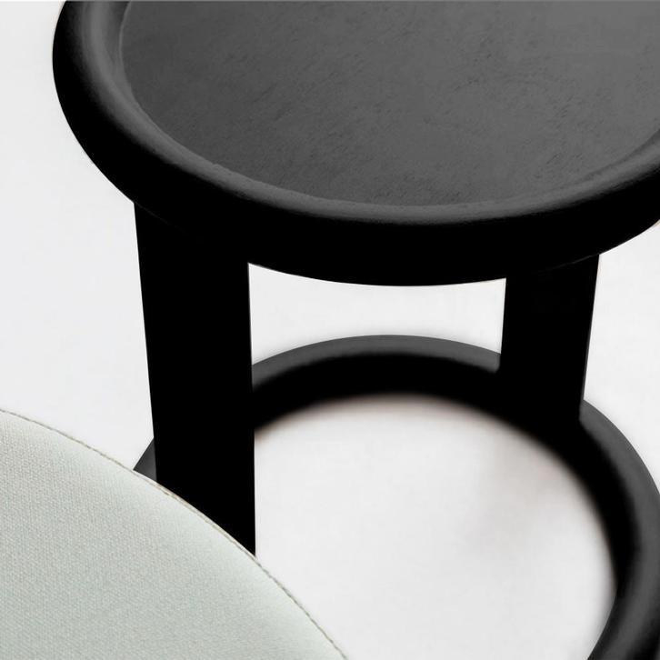 20% korting | Fameg | Zwarte houten bijzettafel - Ø50 cm, Huis en Inrichting, Tafels | Bijzettafels, Nieuw, Overige materialen