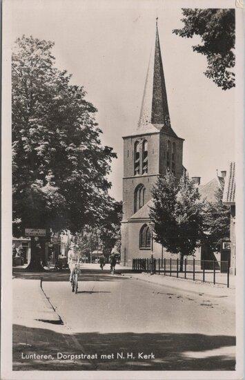 LUNTEREN - Dorpsstraat met N. H. Kerk, Verzamelen, Ansichtkaarten | Nederland, Verzenden