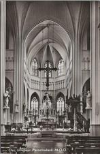 OSS - Interieur Parochiekerk M.O.O, Verzamelen, Ansichtkaarten | Nederland, Verzenden, Gelopen
