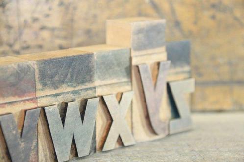 Drukblokken (26) - een volledig alfabet (a-z) houten, Antiek en Kunst, Antiek | Wandborden en Tegels