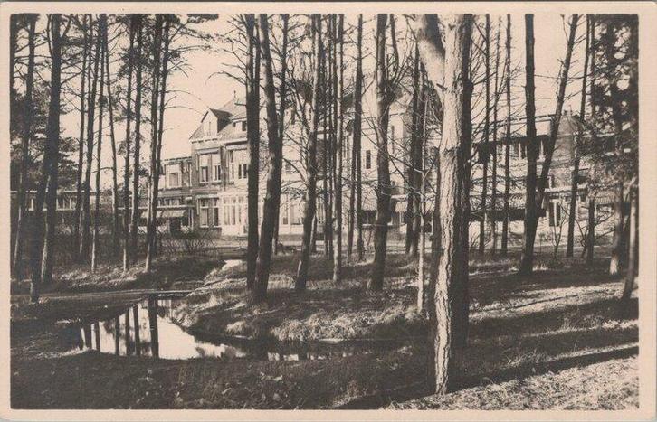 HARDERWIJK - Sanatorium Sonnevanck, Hoofdgebouw met vijve..., Verzamelen, Ansichtkaarten | Nederland, Verzenden