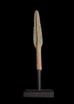 Bronstijd Brons Speerpunt met sokkel (Zonder minimumprijs)